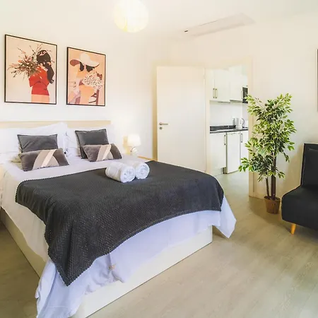 Fernandes House Апартаменты *